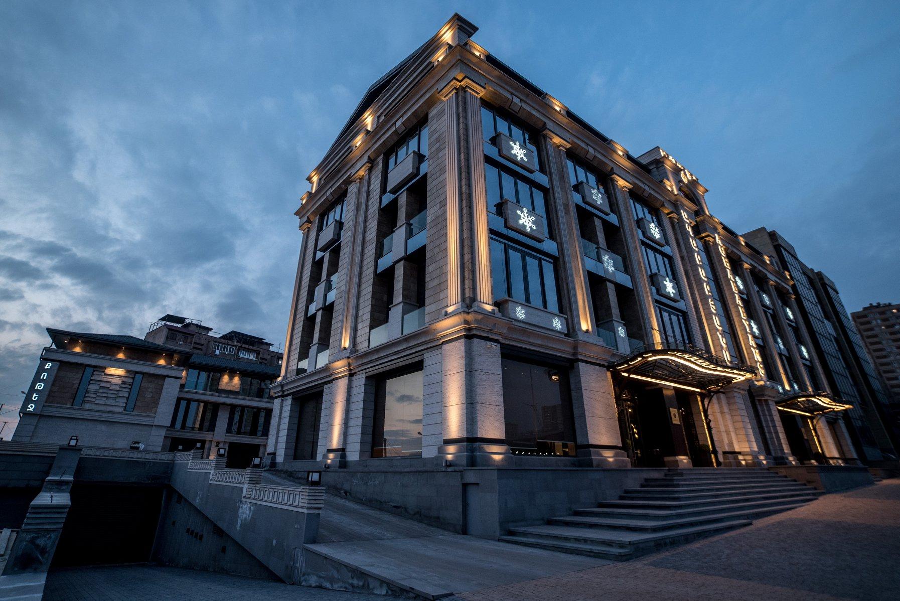 Aghababyan'S Hotel Jerevan Exteriör bild The headquarters of the National Bank of Georgia