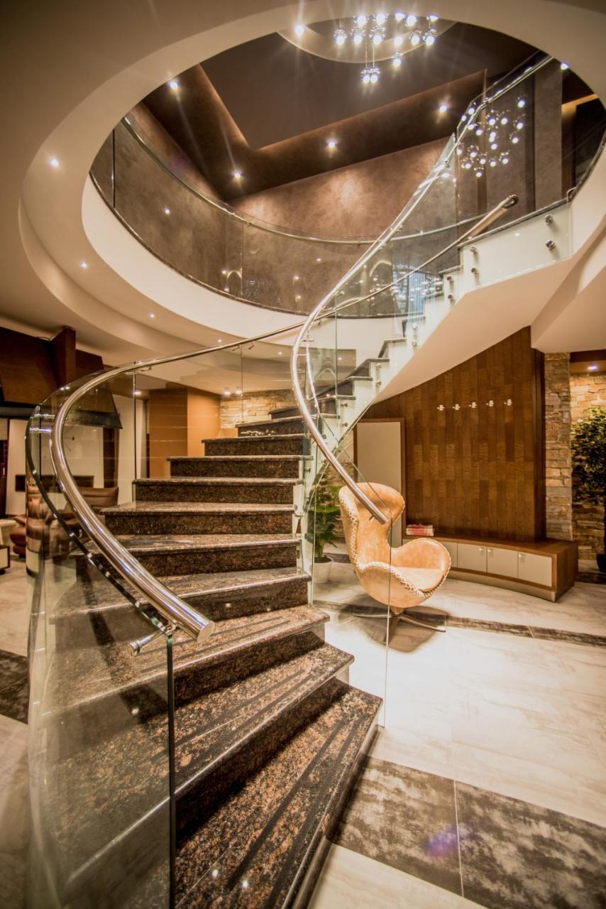 Aghababyan'S Hotel Jerevan Exteriör bild The lobby of the hotel