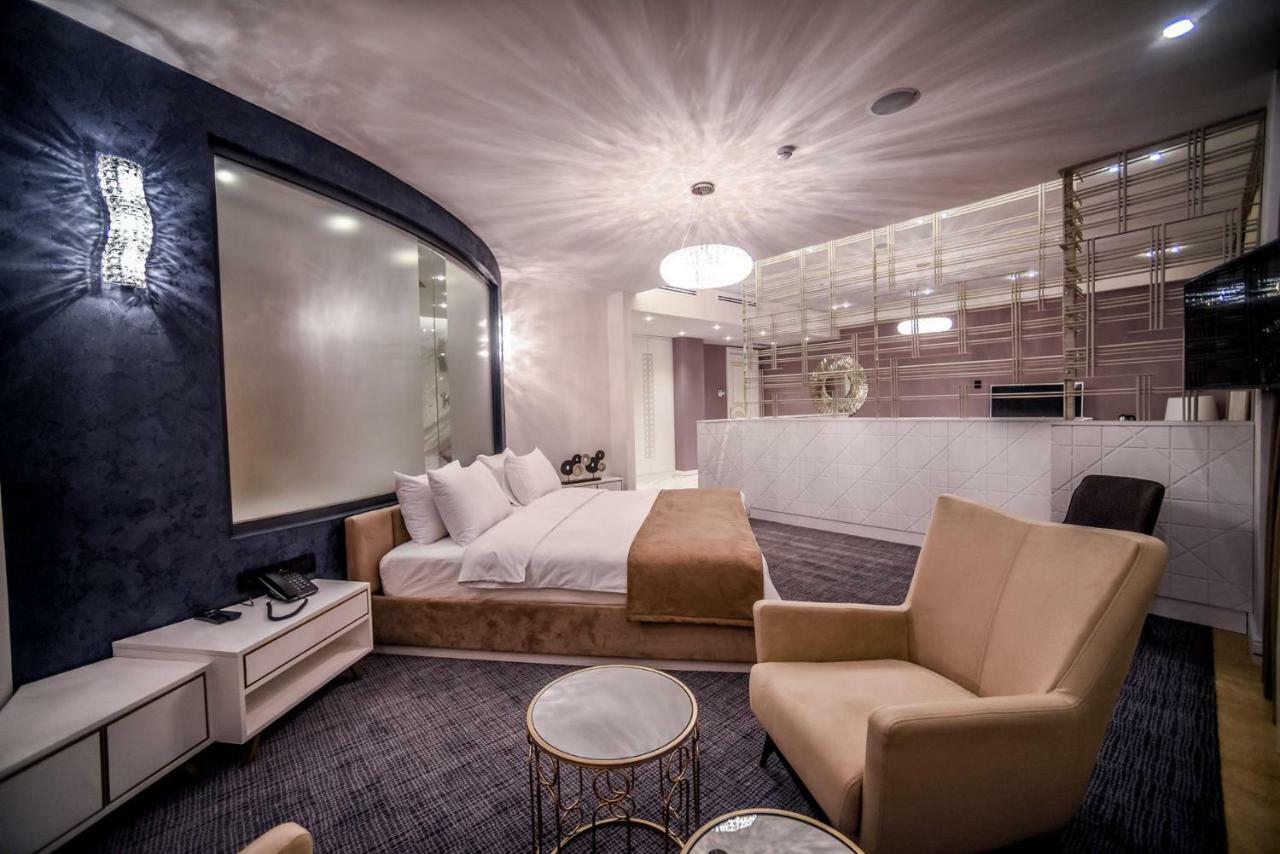 Aghababyan'S Hotel Jerevan Exteriör bild Suite